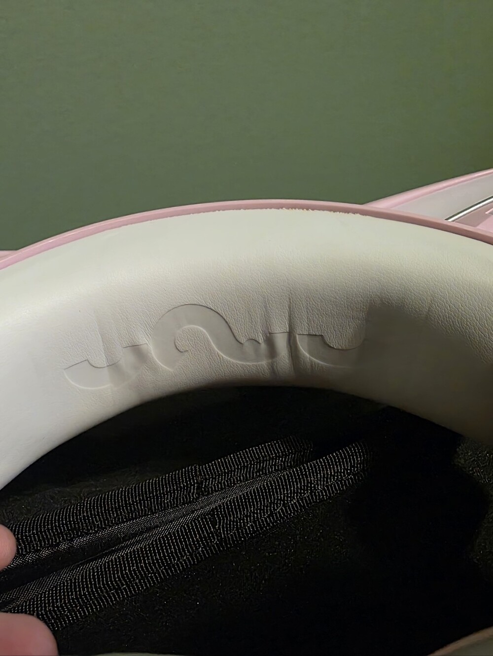 YOWU Pink Cat Ear 3G Wireless Headphones Excellent Condition with Carrying Case - Picture 5 of 16